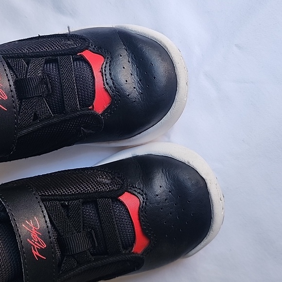 Toddler Jordan's - Picture 3 of 8